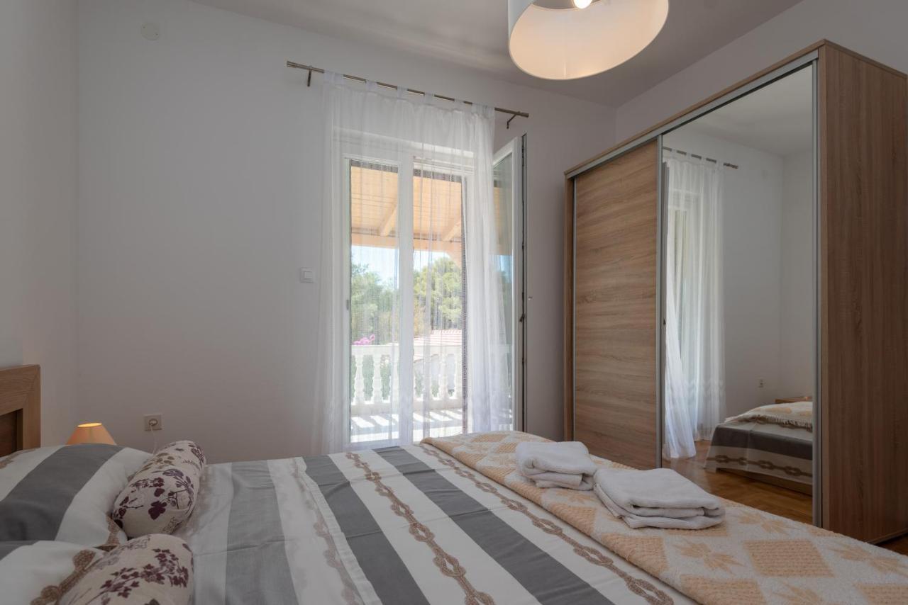 Apartman Tribunj Tribalj Exterior foto
